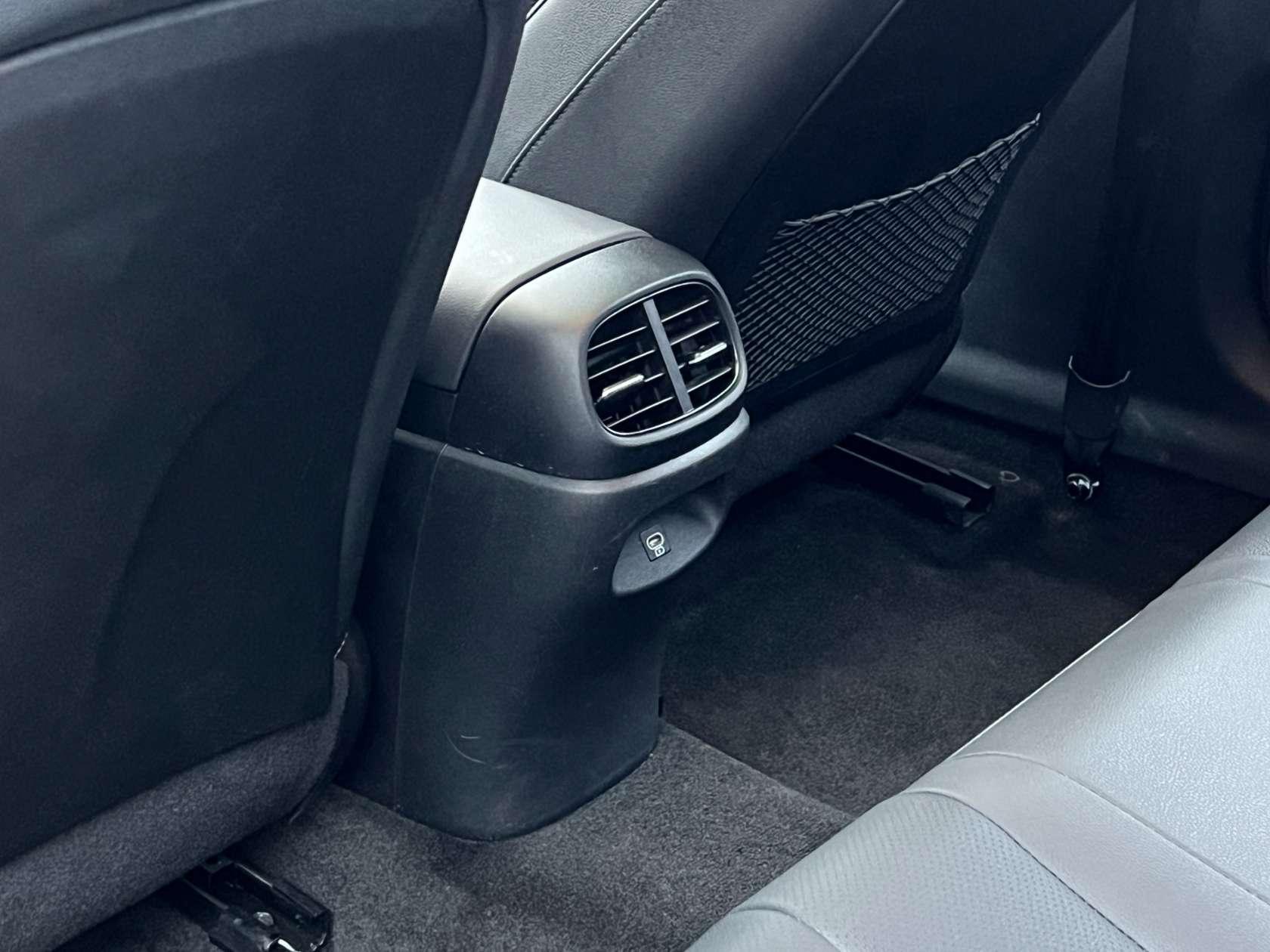 Hyundai Elantra 2023, фото 14