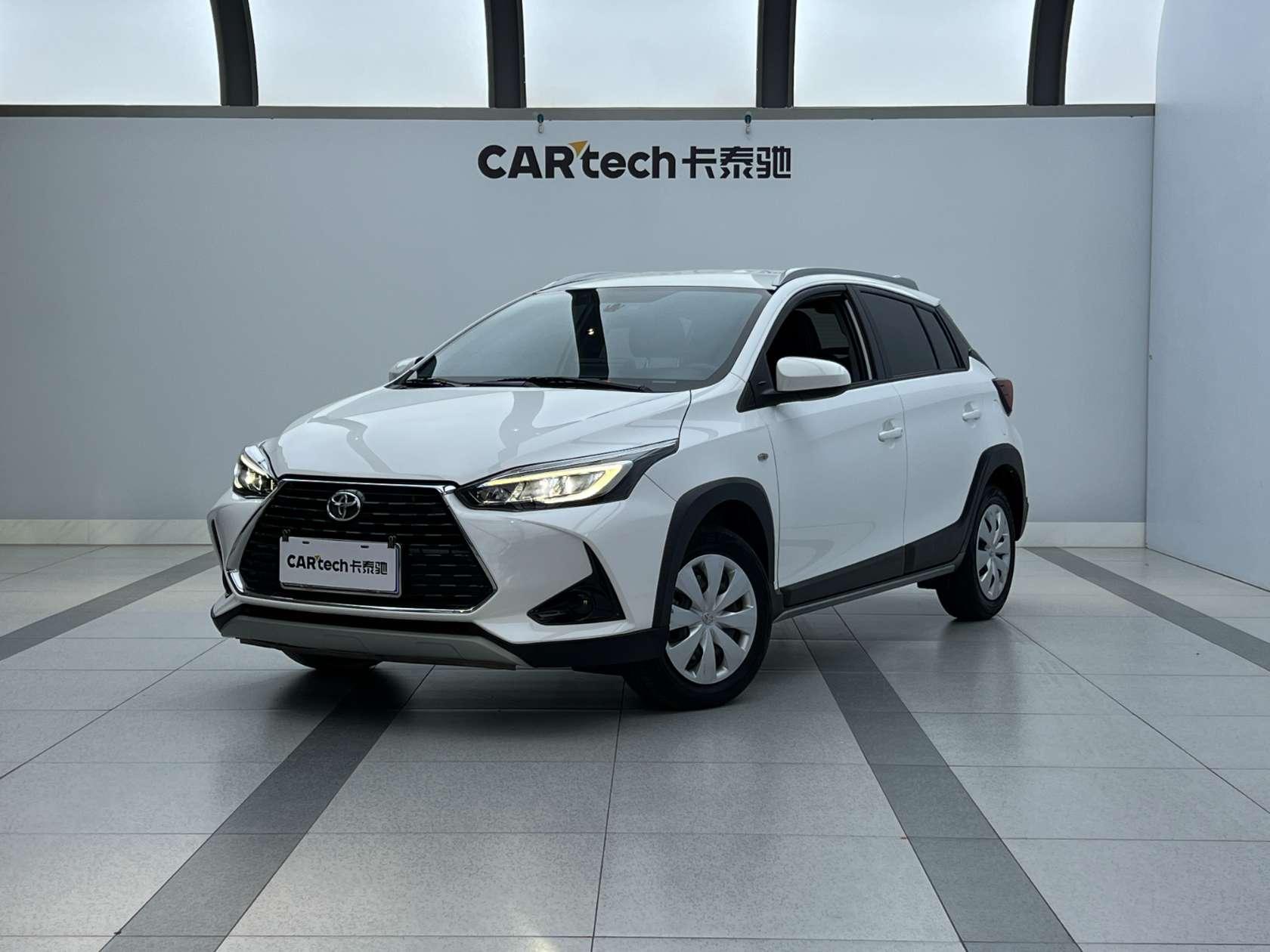 Toyota Yaris 2022, 1.5 л, вариатор (CVT), передний, пробег 24 000 км — авто из Китая с пробегом
