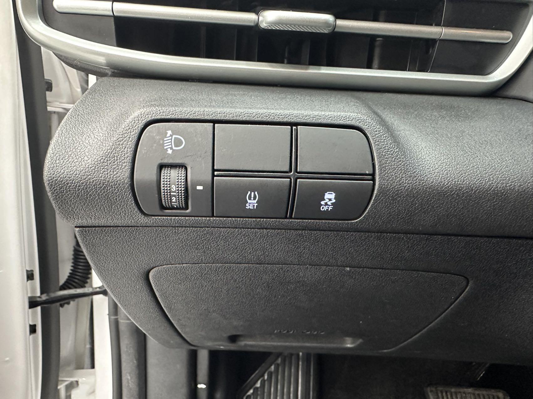 Hyundai Elantra 2023, фото 14