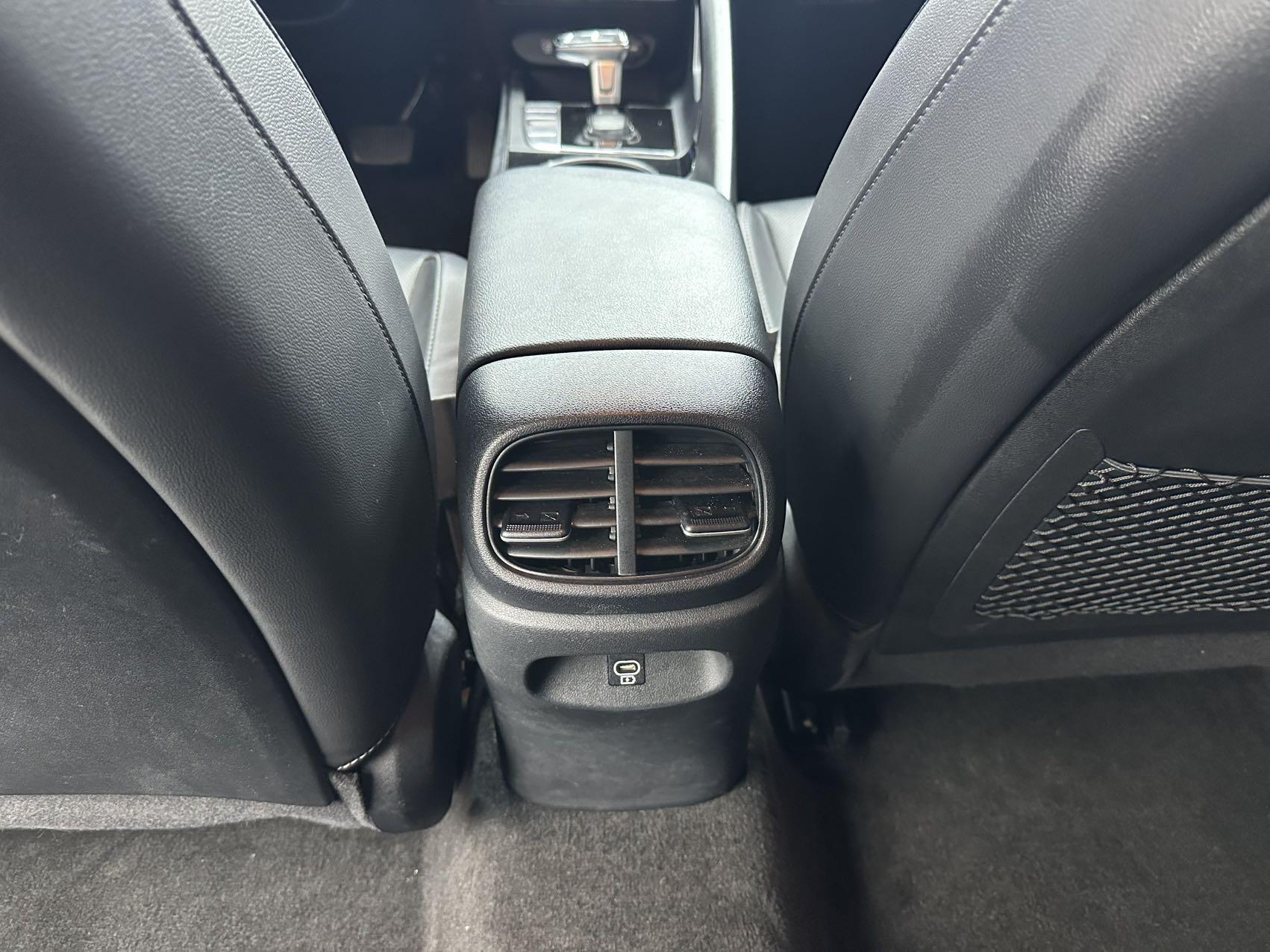 Hyundai Elantra 2023, фото 16