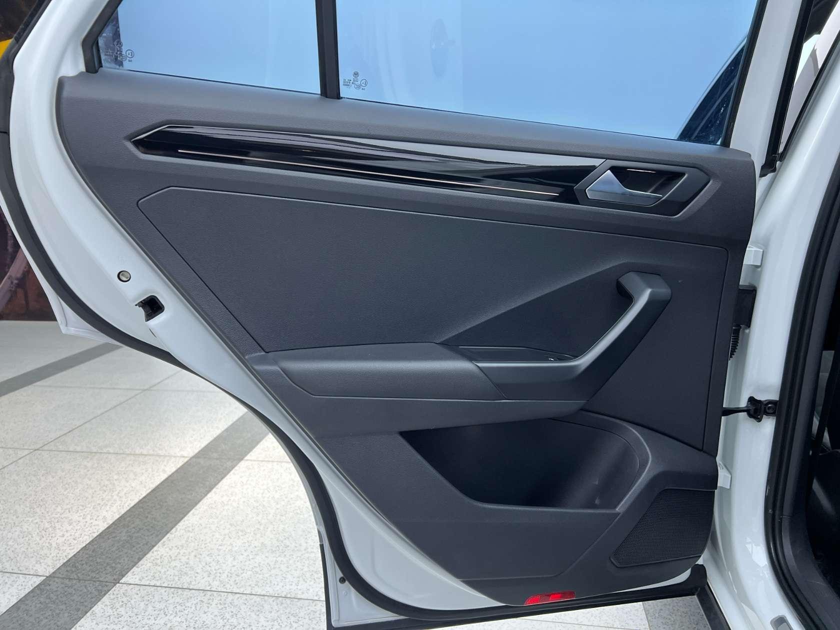Volkswagen T-Roc 2021, фото 14
