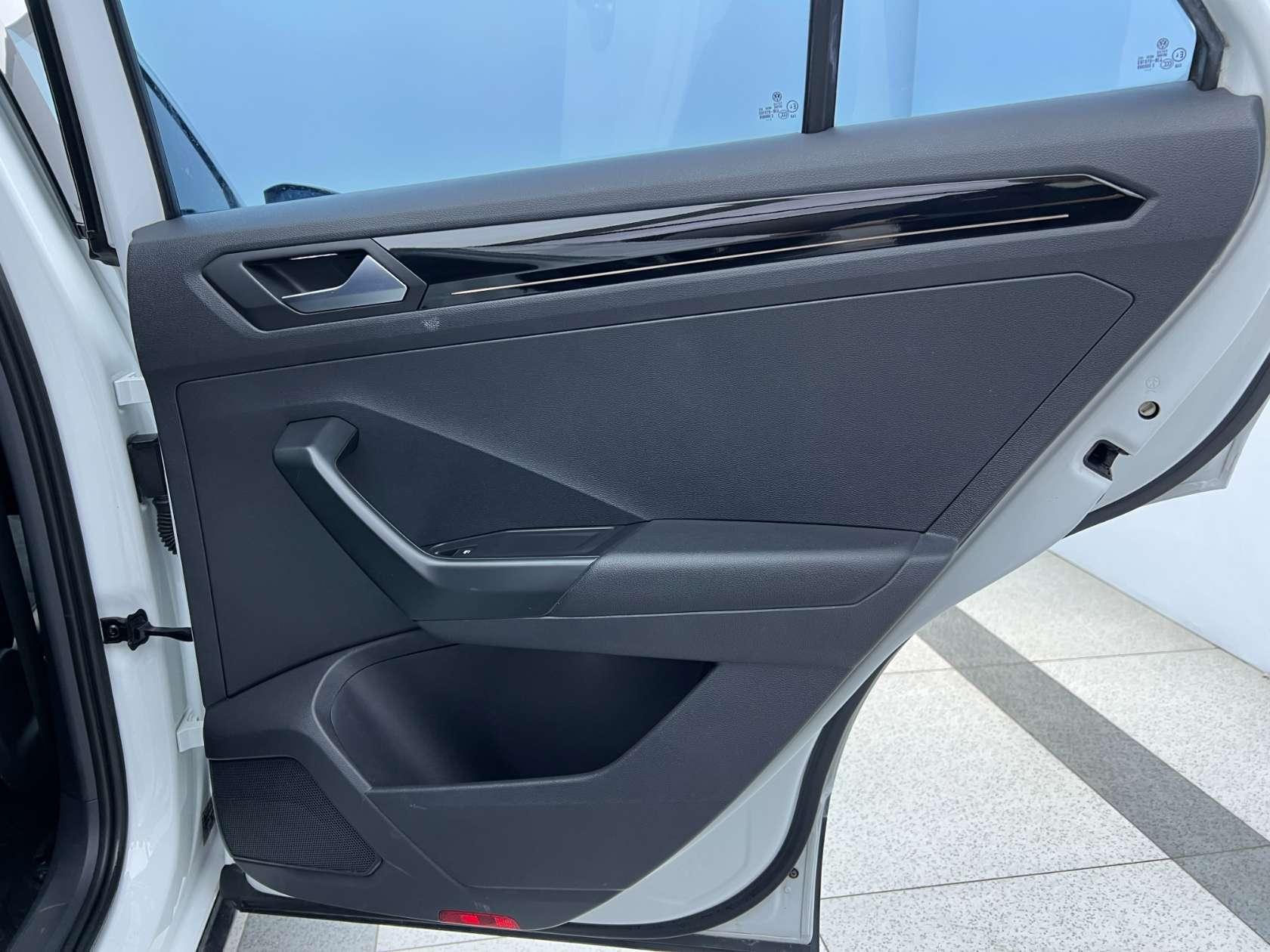 Volkswagen T-Roc 2021, фото 16