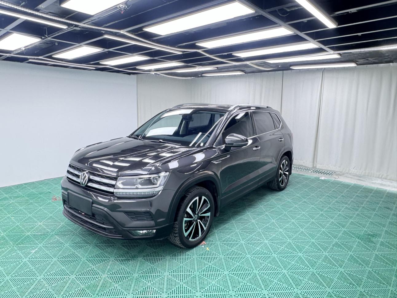 Volkswagen Tharu 2022, 1.4 л турбо, робот (DCT), передний, пробег 36 000 км — авто из Китая с пробегом