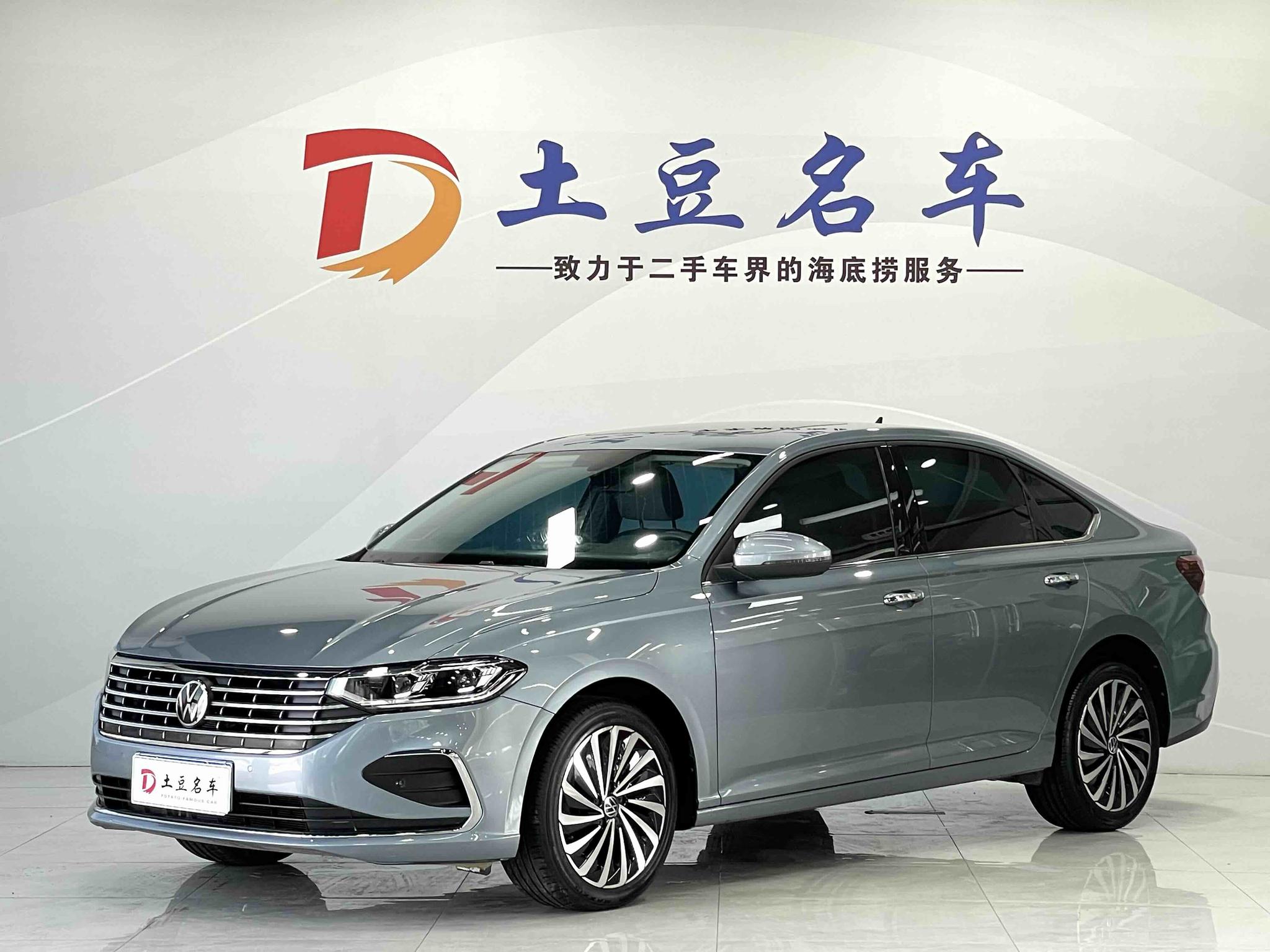 Volkswagen Lavida 2023, 1.4 л турбо, робот (DCT), передний, пробег 23 300 км — авто из Китая с пробегом