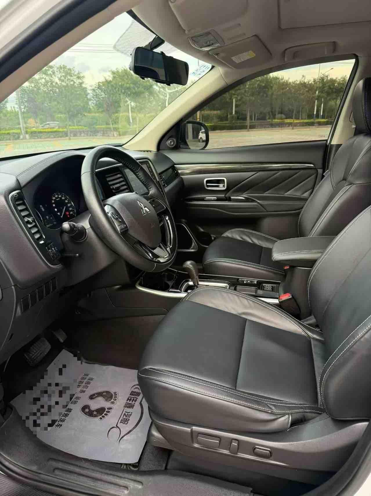 Mitsubishi Outlander 2021, фото 7