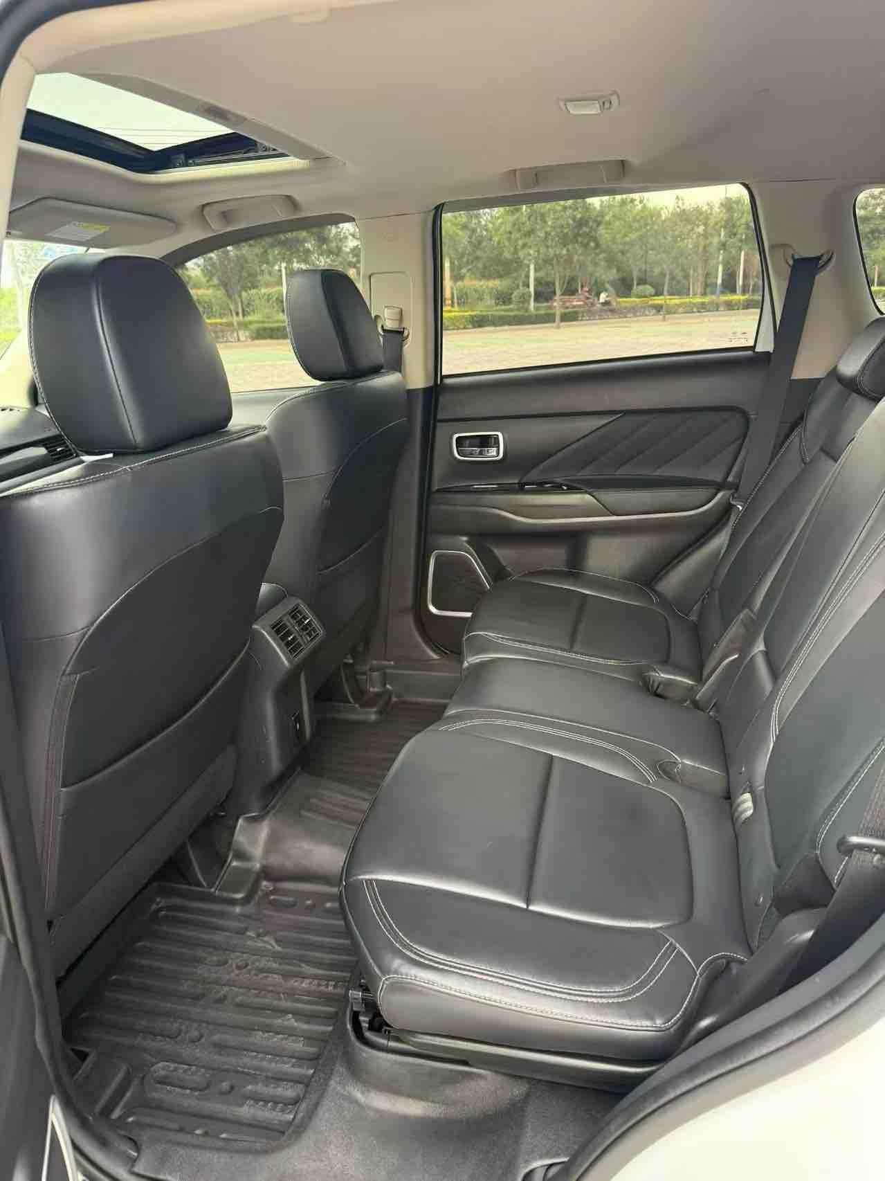 Mitsubishi Outlander 2021, фото 8