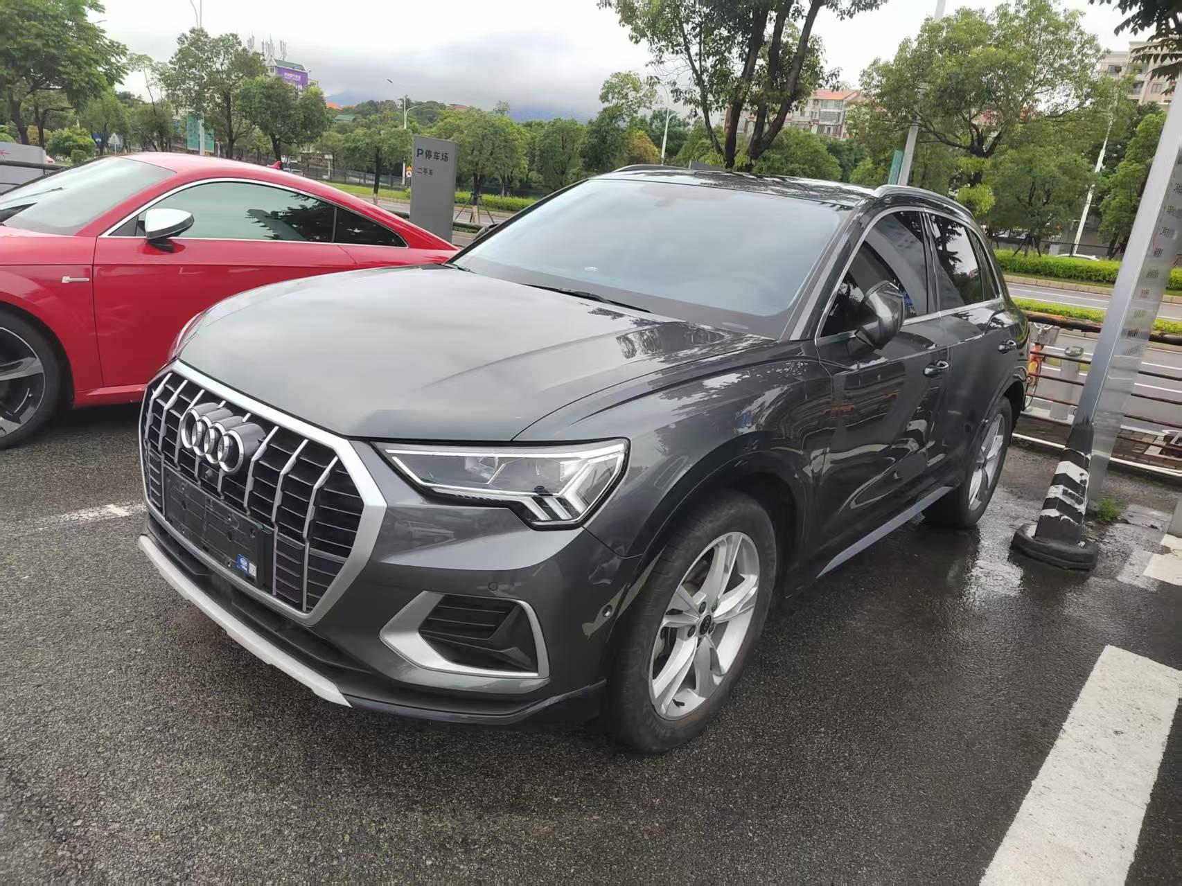 Audi Q3 2023, 1.4 л турбо, робот (DCT), передний, пробег 32 000 км — авто из Китая с пробегом