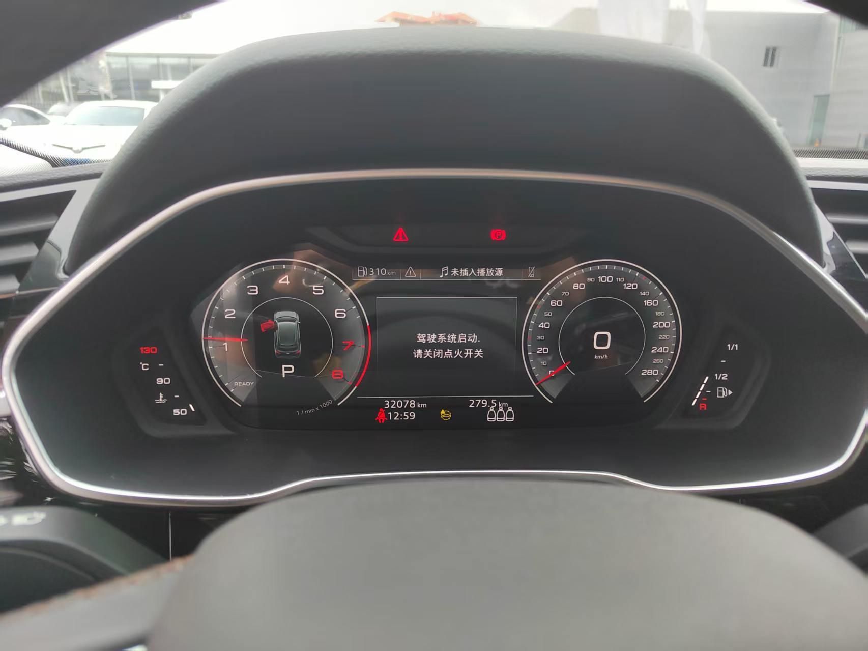Audi Q3 2023, фото 3