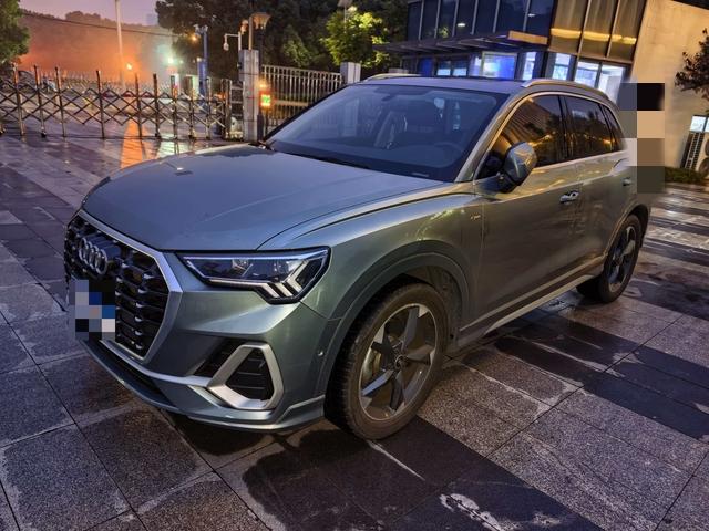 Audi Q3 2022, 1.4 л турбо, робот (DCT), передний, пробег 25 000 км — авто из Китая с пробегом