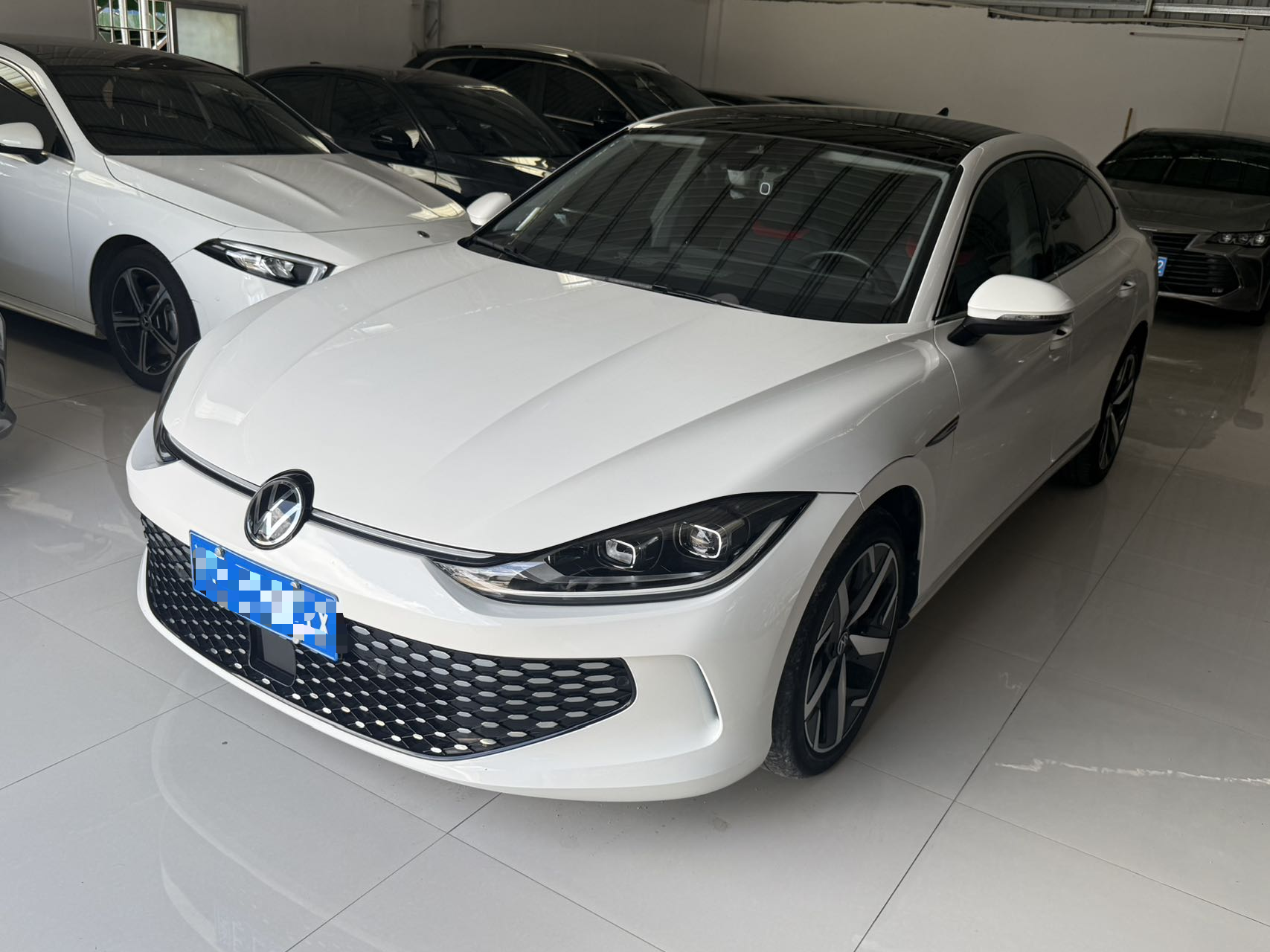 Volkswagen Lingdu 2022, 1.4 л турбо, робот (DCT), передний, пробег 16 000 км — авто из Китая с пробегом