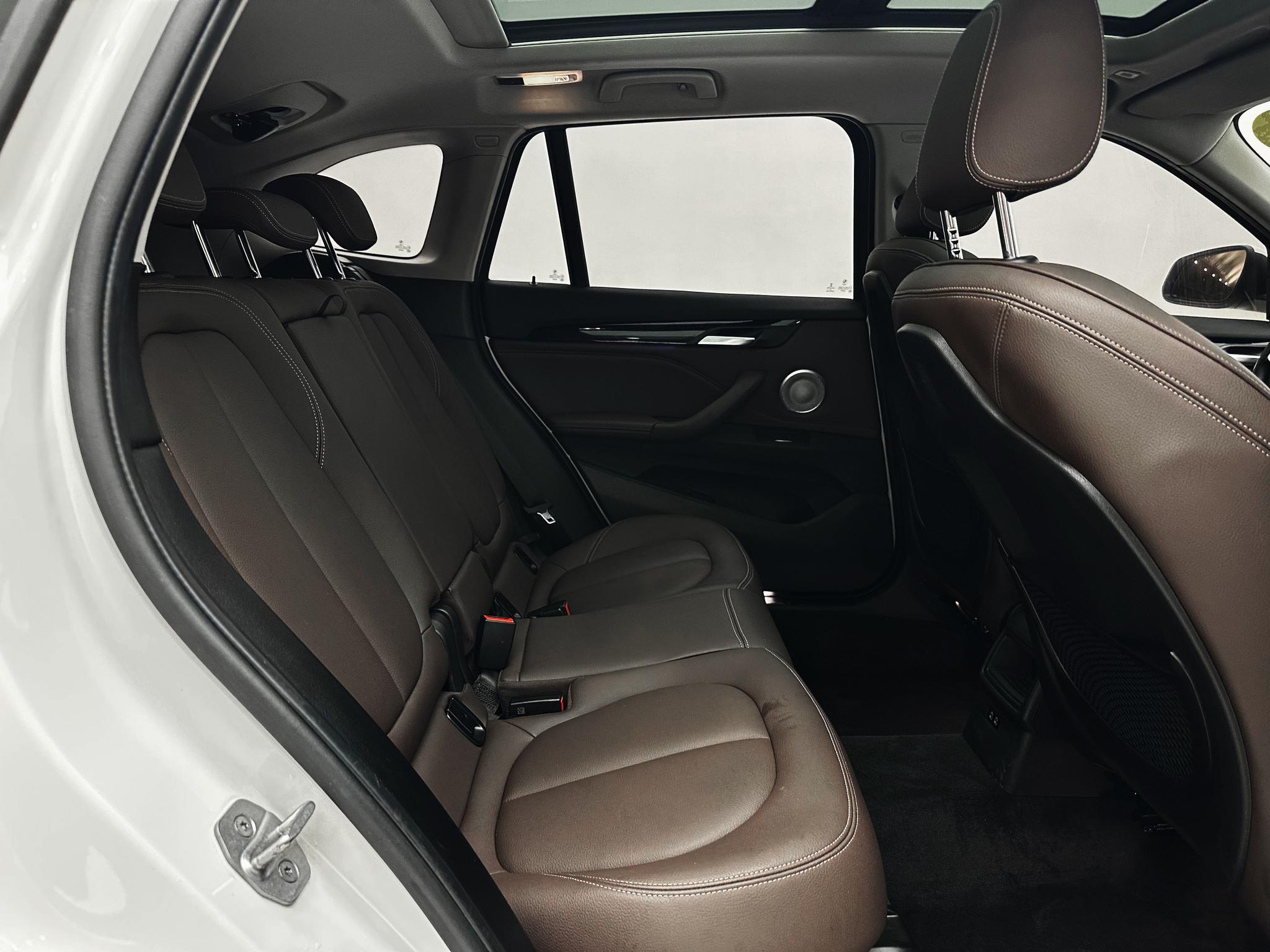 BMW X1 2021, фото 16