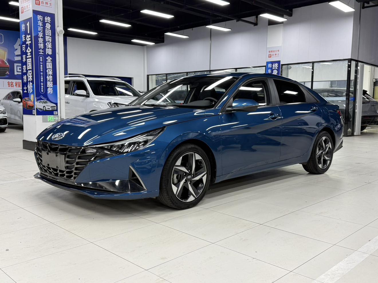Hyundai Elantra 2022, 1.5 л, вариатор (CVT), передний, пробег 33 000 км — авто из Китая с пробегом