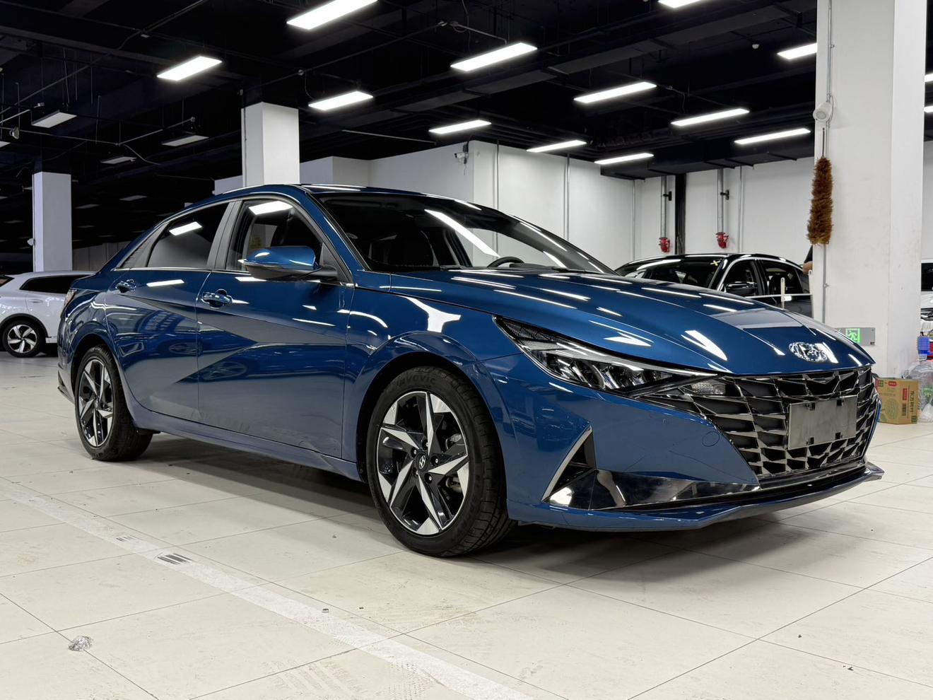 Hyundai Elantra 2022, фото 4