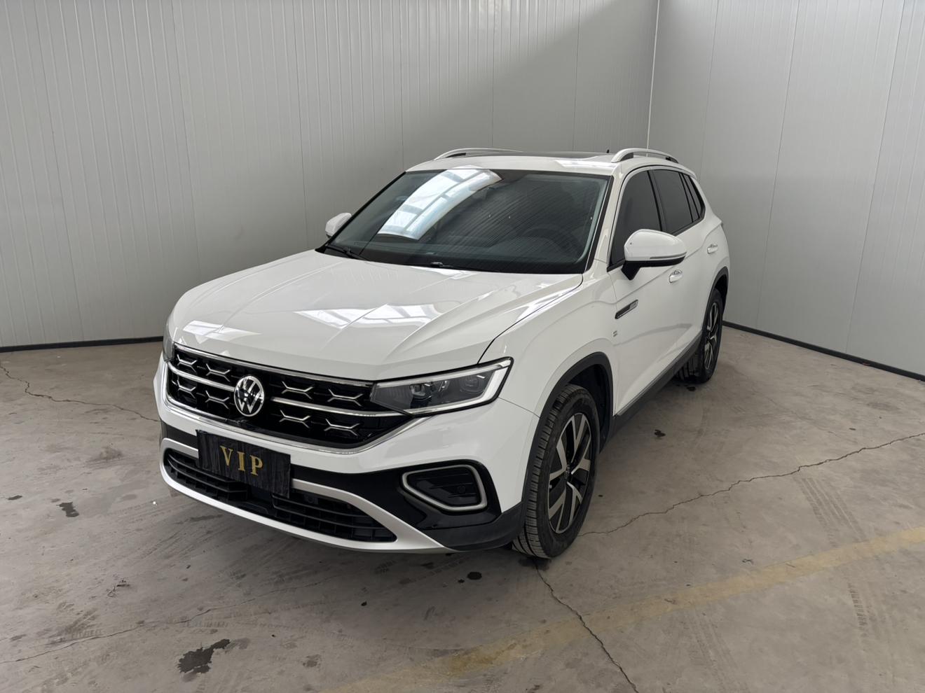Volkswagen Tayron 2023, 1.4 л турбо, робот (DCT), передний, пробег 25 000 км — авто из Китая с пробегом