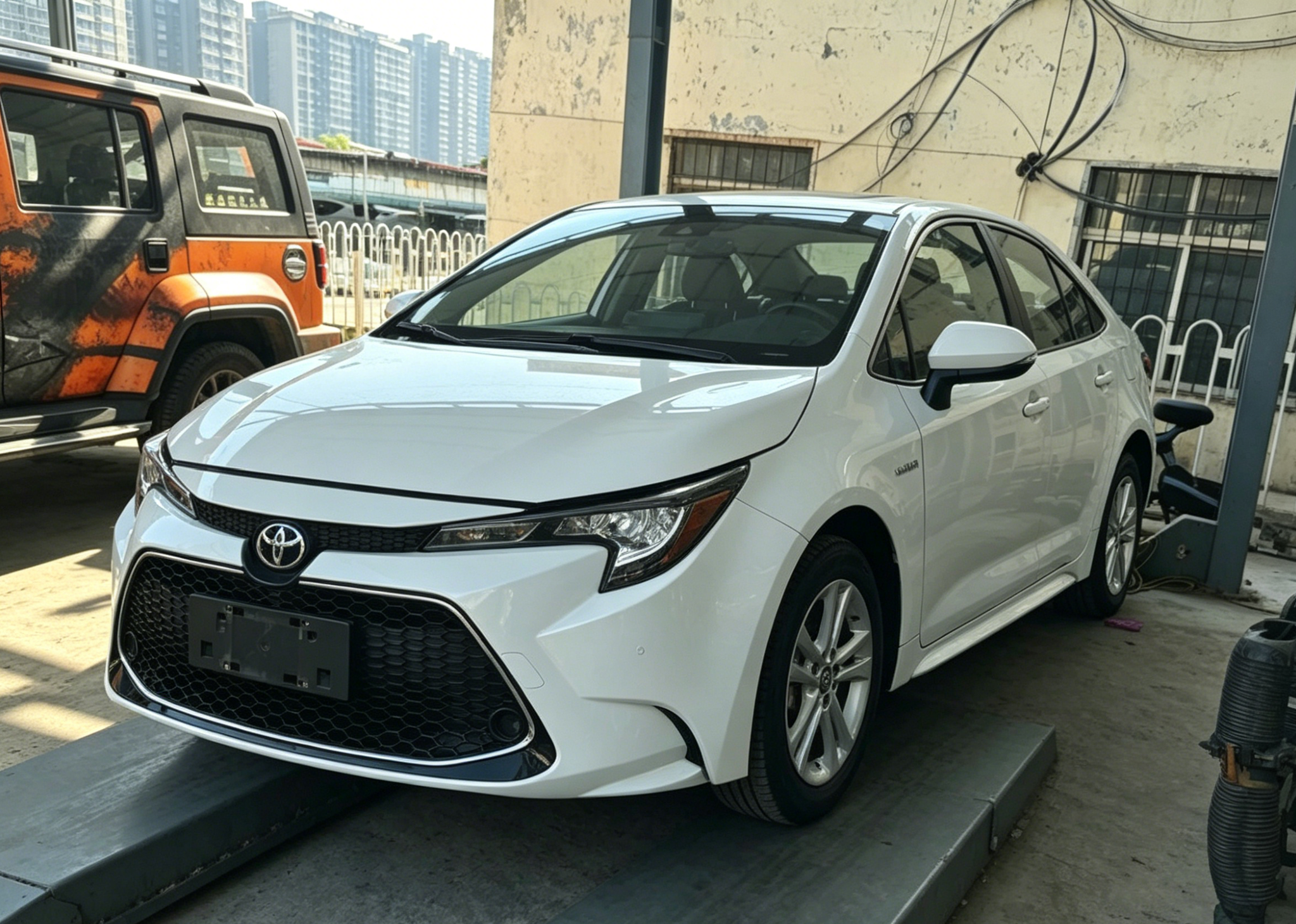 Toyota Corolla 2022, 1.2 л турбо, вариатор (CVT), передний, пробег 43 000 км — авто из Китая с пробегом
