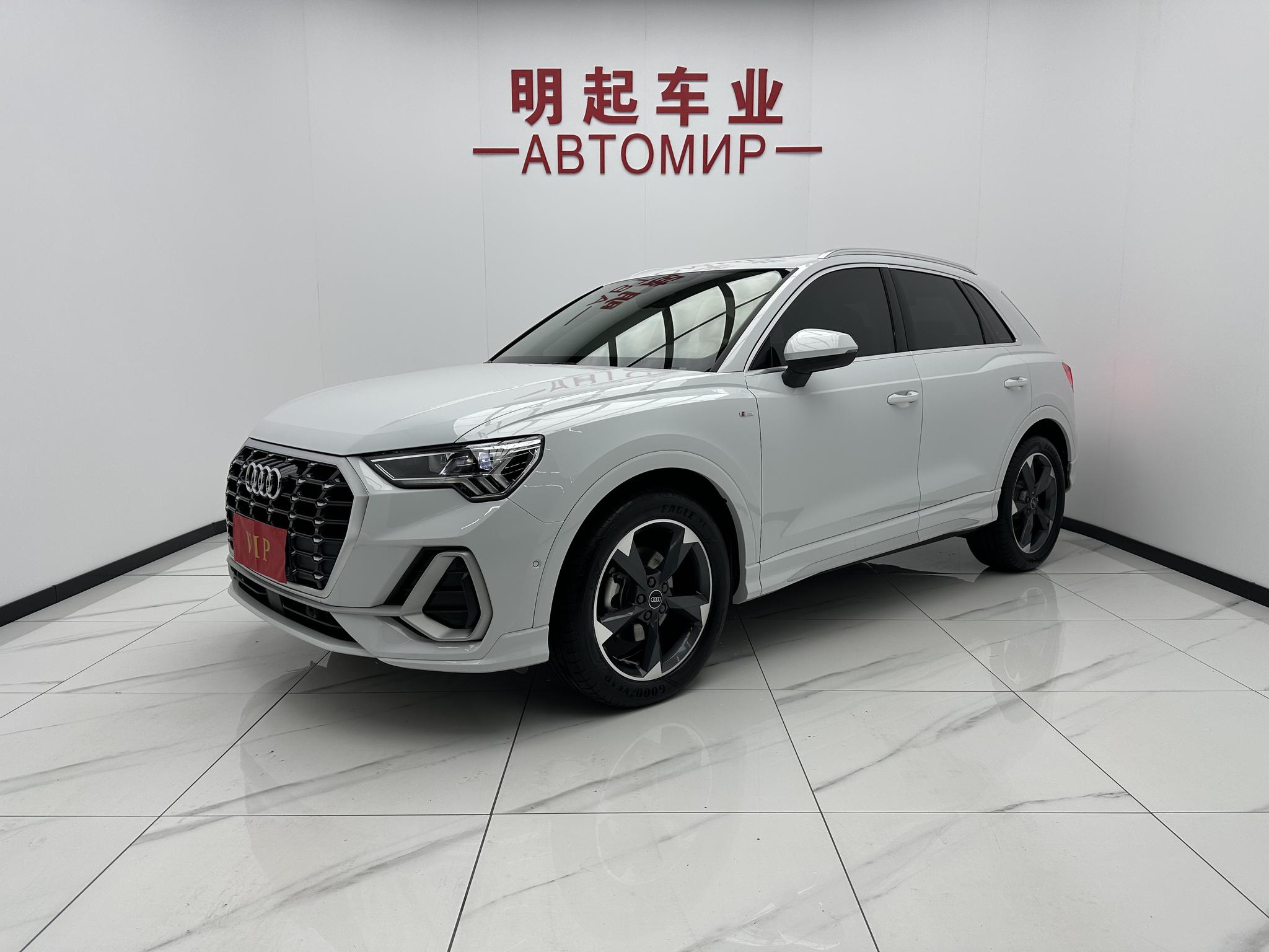 Audi Q3 2022, 1.4 л турбо, робот (DCT), передний, пробег 23 000 км — авто из Китая с пробегом