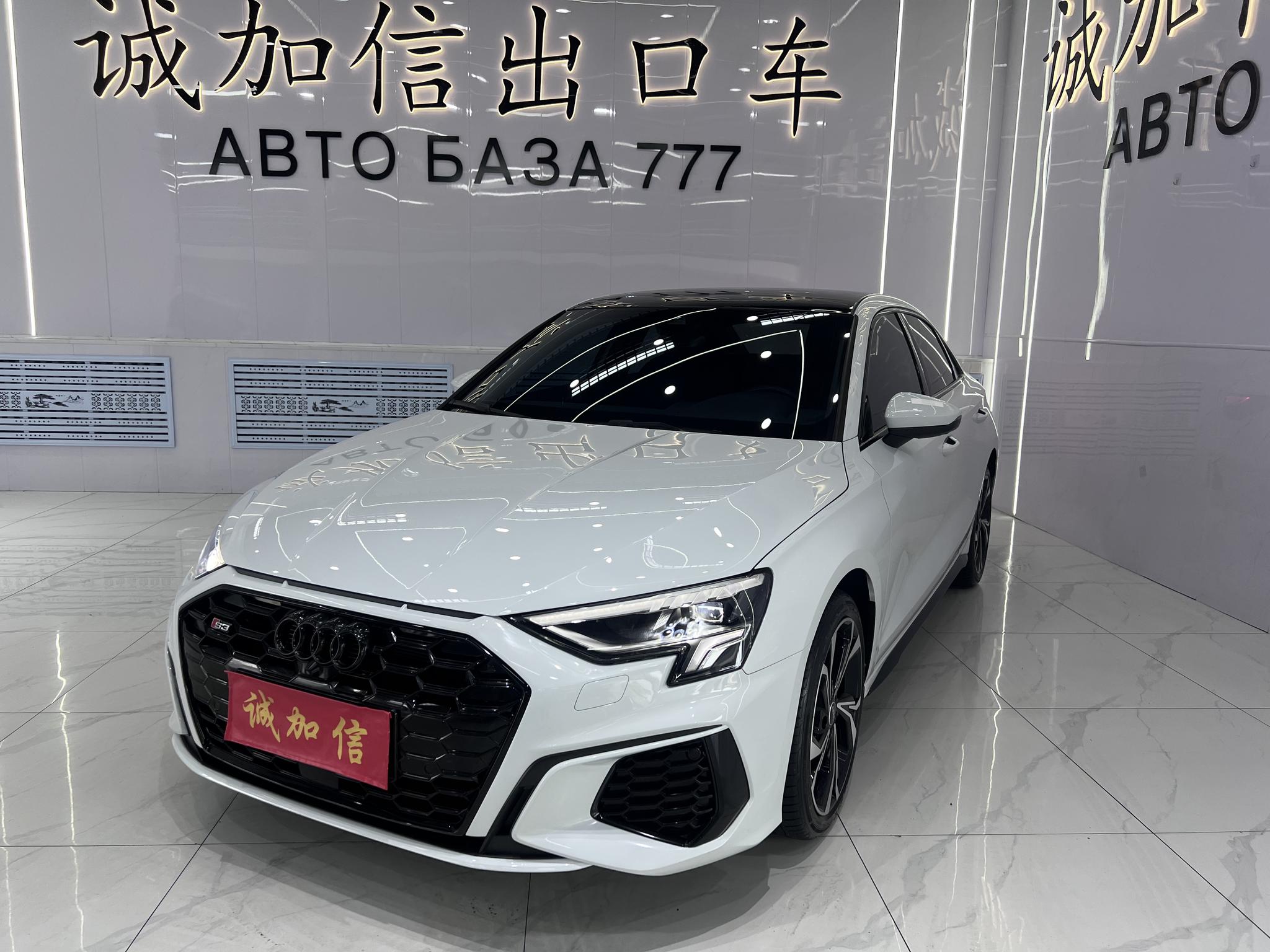 Audi A3 2023, 1.4 л турбо, робот (DCT), передний, пробег 16 000 км — авто из Китая с пробегом