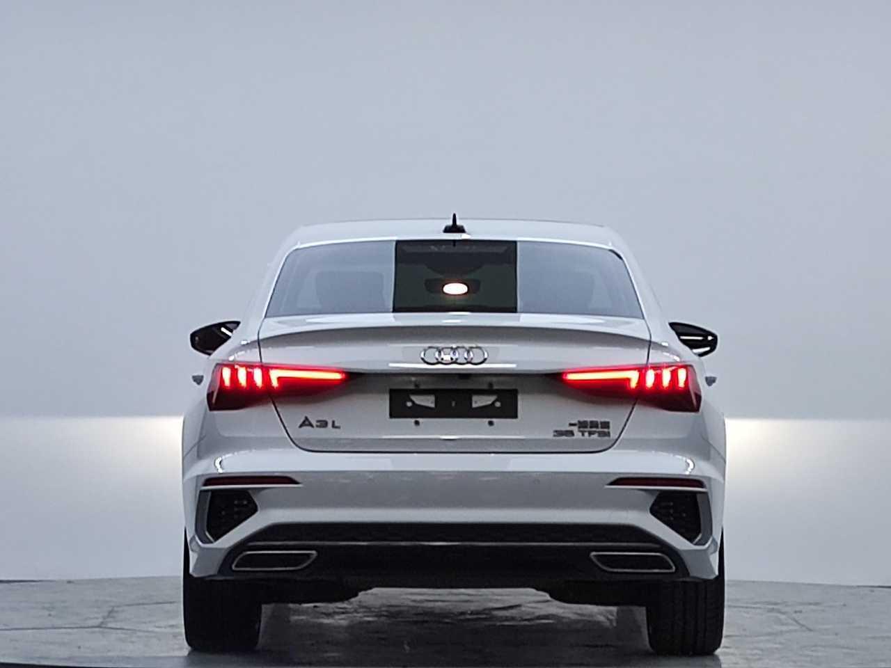 Audi A3 2022, фото 6