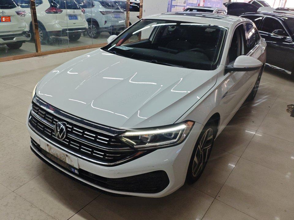 Volkswagen Jetta 2023, 1.4 л турбо, робот (DCT), передний, пробег 55 000 км — авто из Китая с пробегом