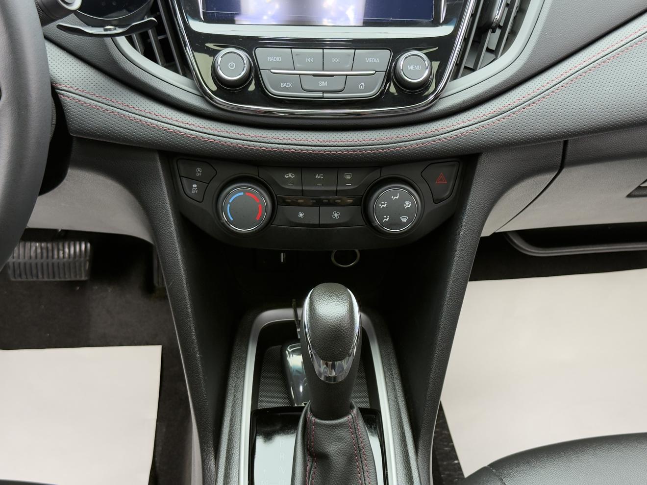 Chevrolet Onix 2022, фото 15