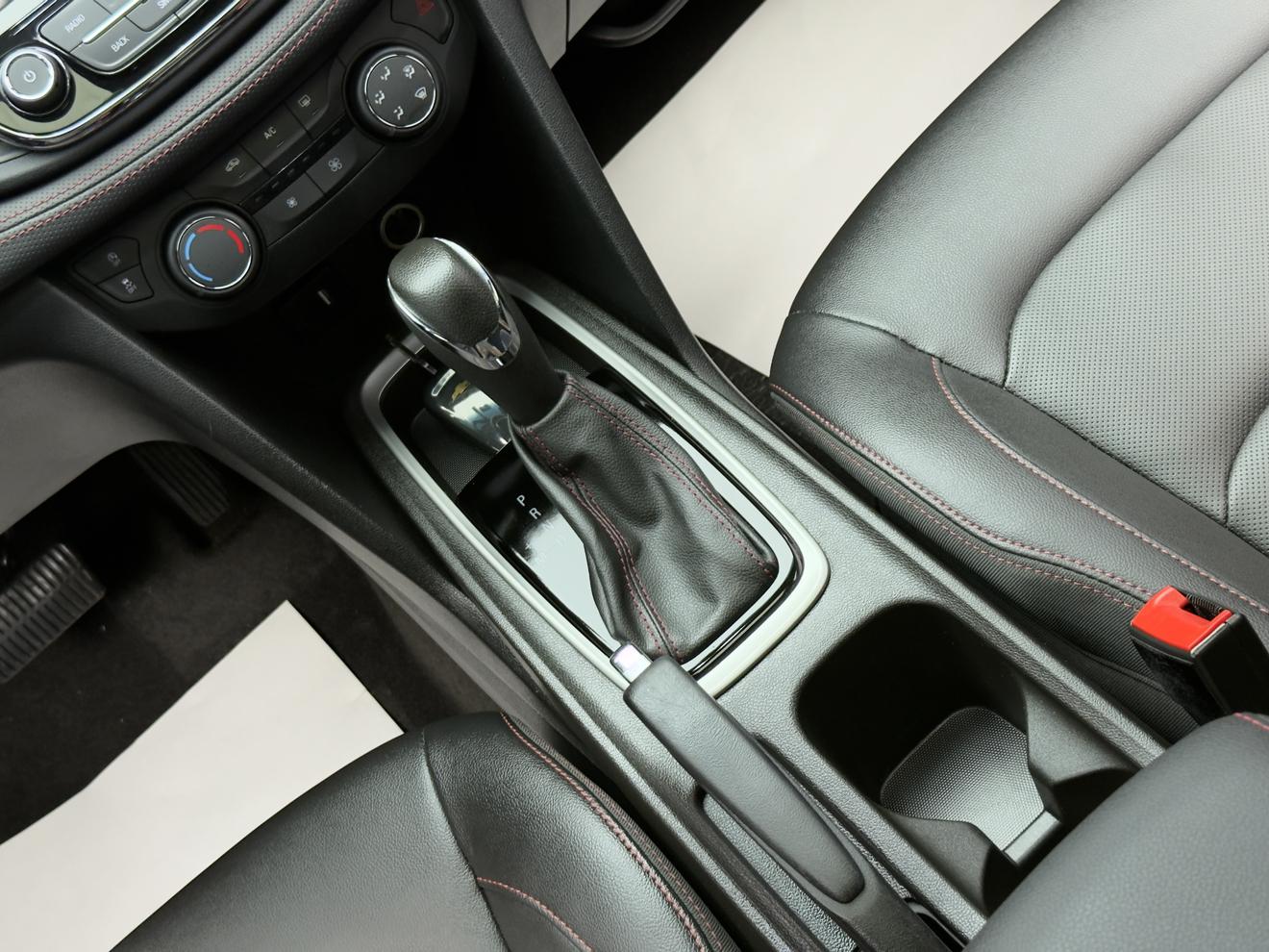 Chevrolet Onix 2022, фото 16