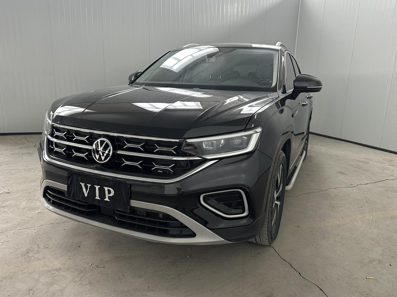 Volkswagen Tayron 2023, 1.4 л турбо, робот (DCT), передний, пробег 37 000 км — авто из Китая с пробегом
