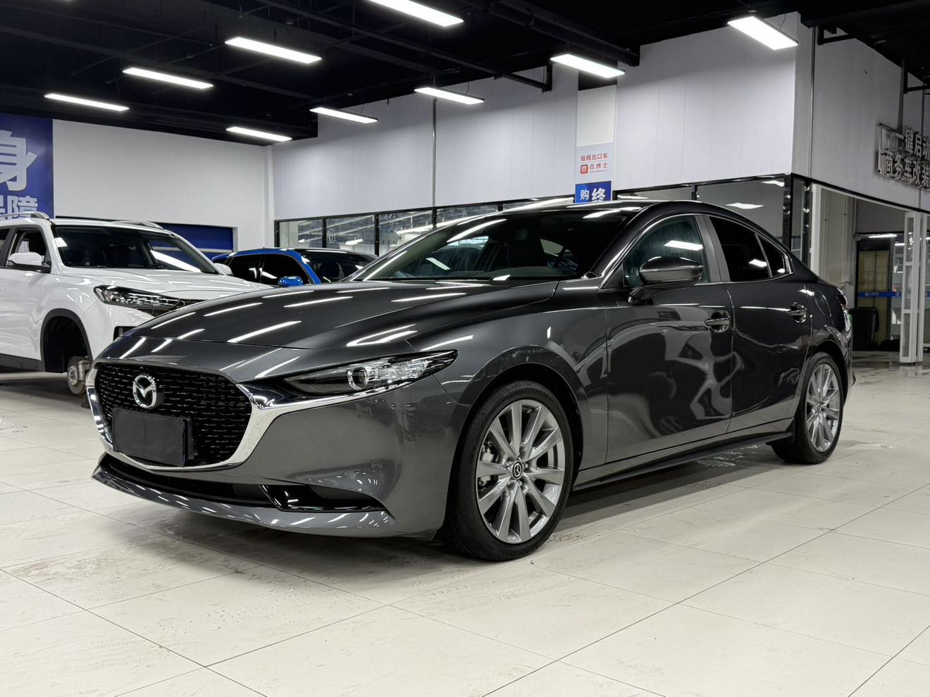 Mazda 3 2022, 2 л, автомат, передний, пробег 25 000 км — авто из Китая с пробегом