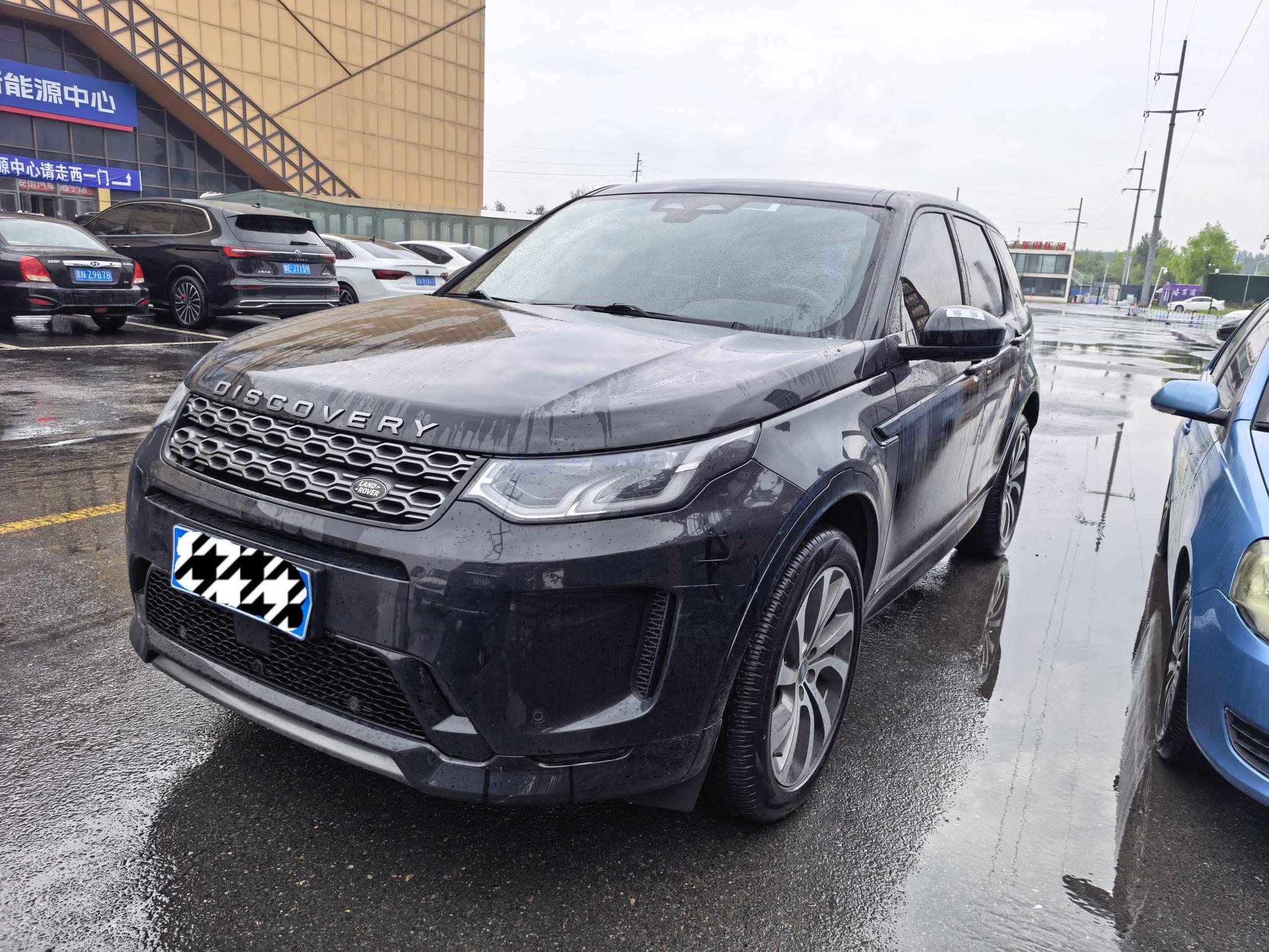 Land Rover Discovery Sport 2022, 2 л турбо, автомат, полный, пробег 43 000 км — авто из Китая с пробегом