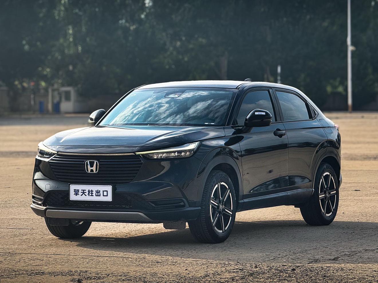 Honda Vezel 2023, 1.5 л, вариатор (CVT), передний, пробег 35 000 км — авто из Китая с пробегом