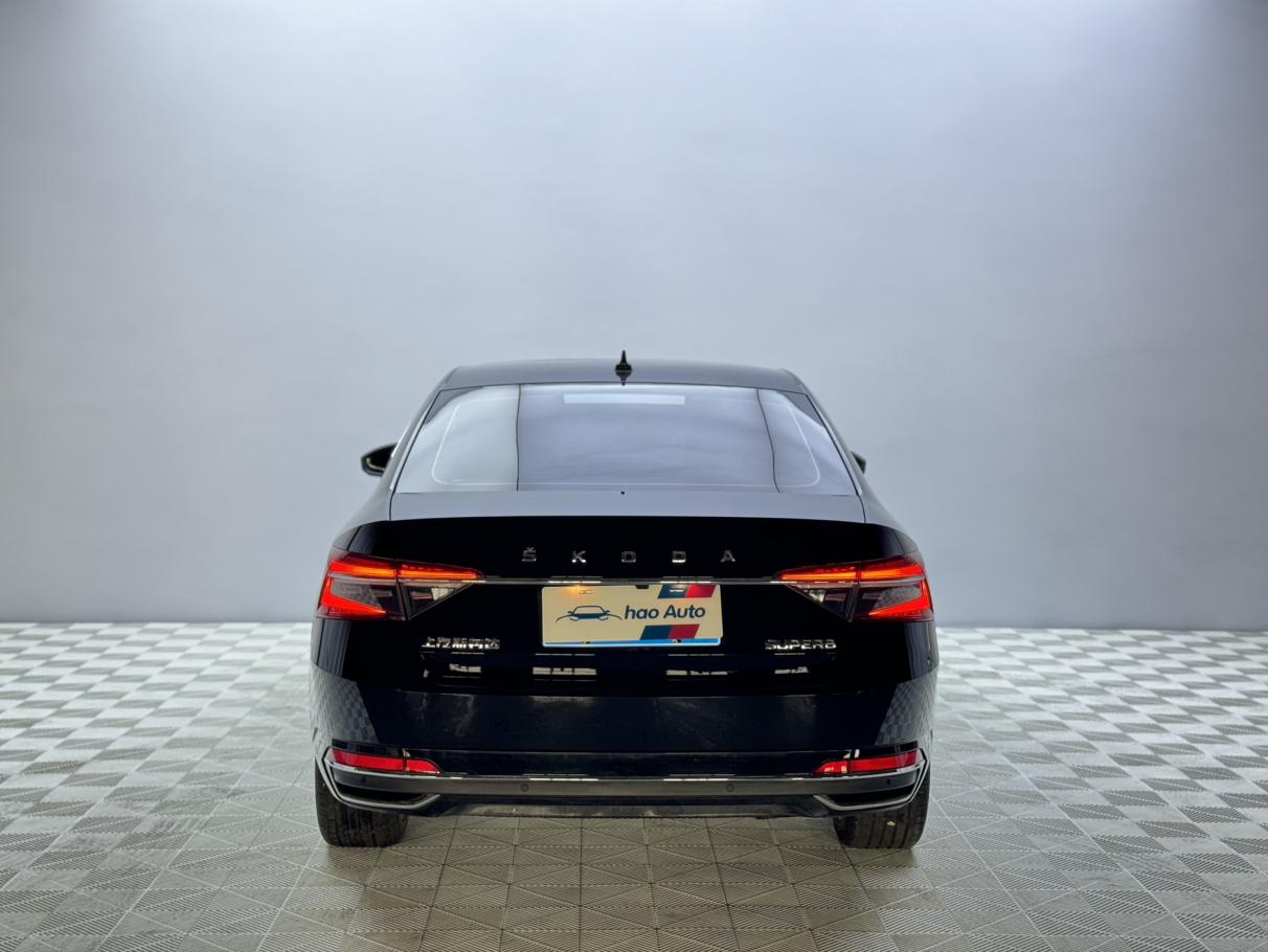 Skoda Superb 2023, фото 5