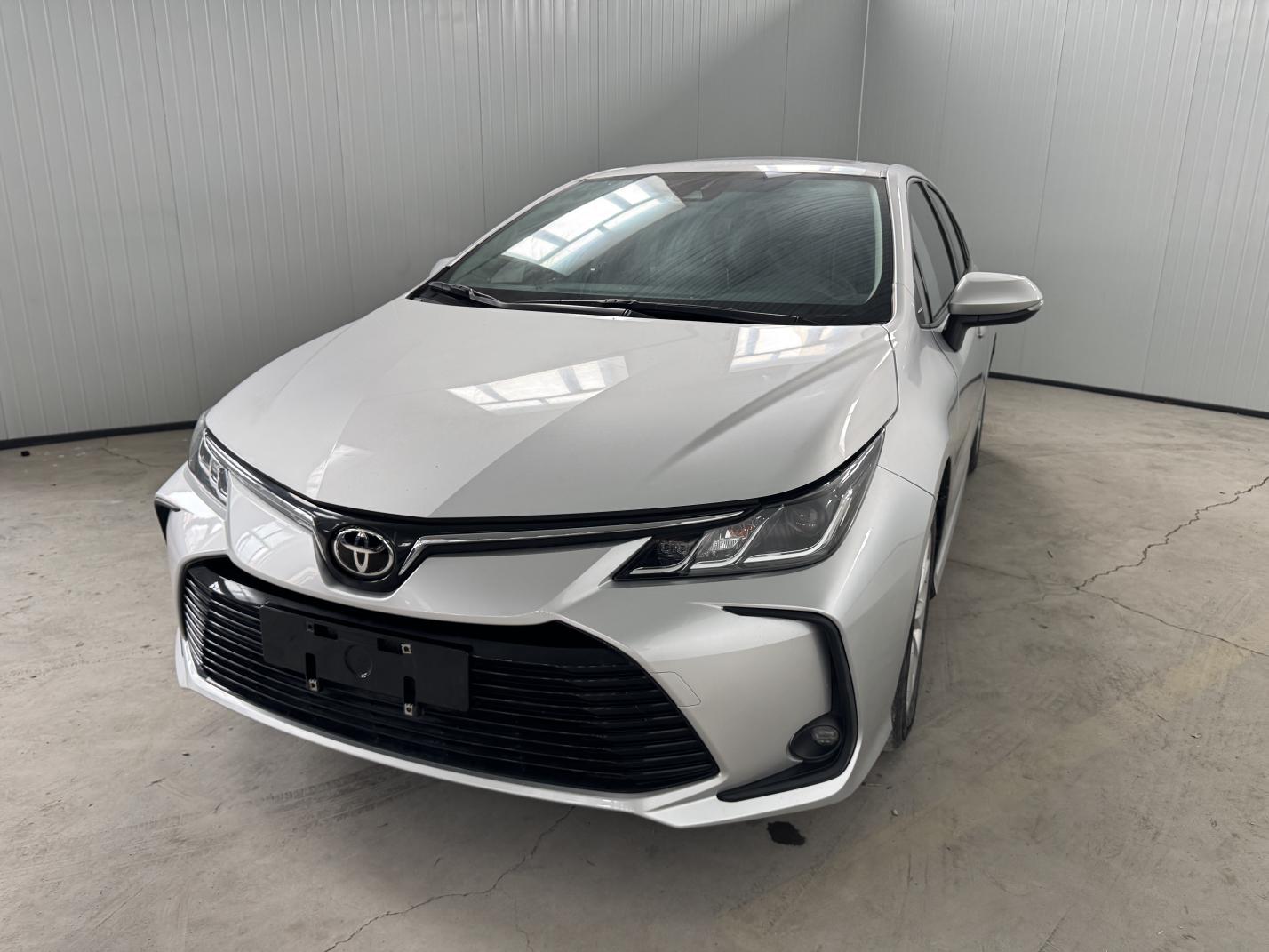 Toyota Corolla 2021, 1.2 л турбо, вариатор (CVT), передний, пробег 30 000 км — авто из Китая с пробегом