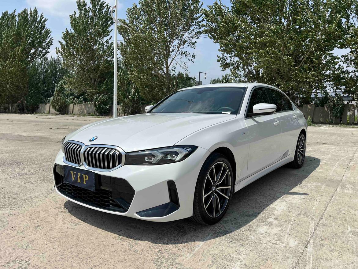 BMW 3 2023, 2 л турбо, автомат, задний, пробег 44 000 км — авто из Китая с пробегом