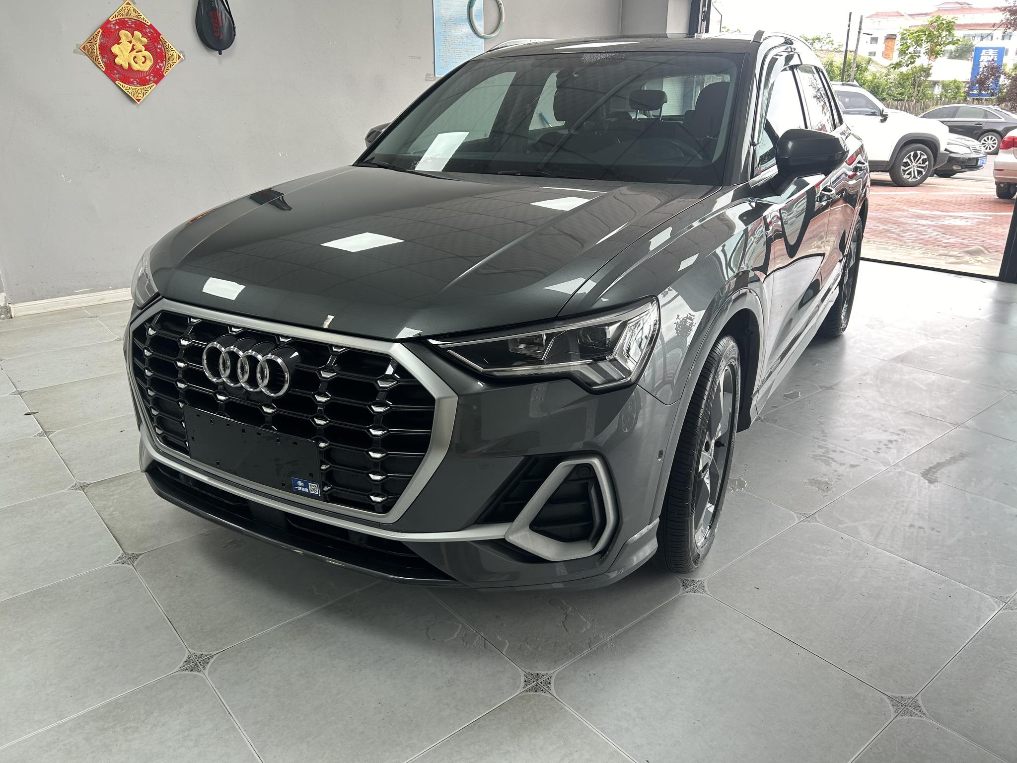 Audi Q3 2022, 1.4 л турбо, робот (DCT), передний, пробег 34 300 км — авто из Китая с пробегом