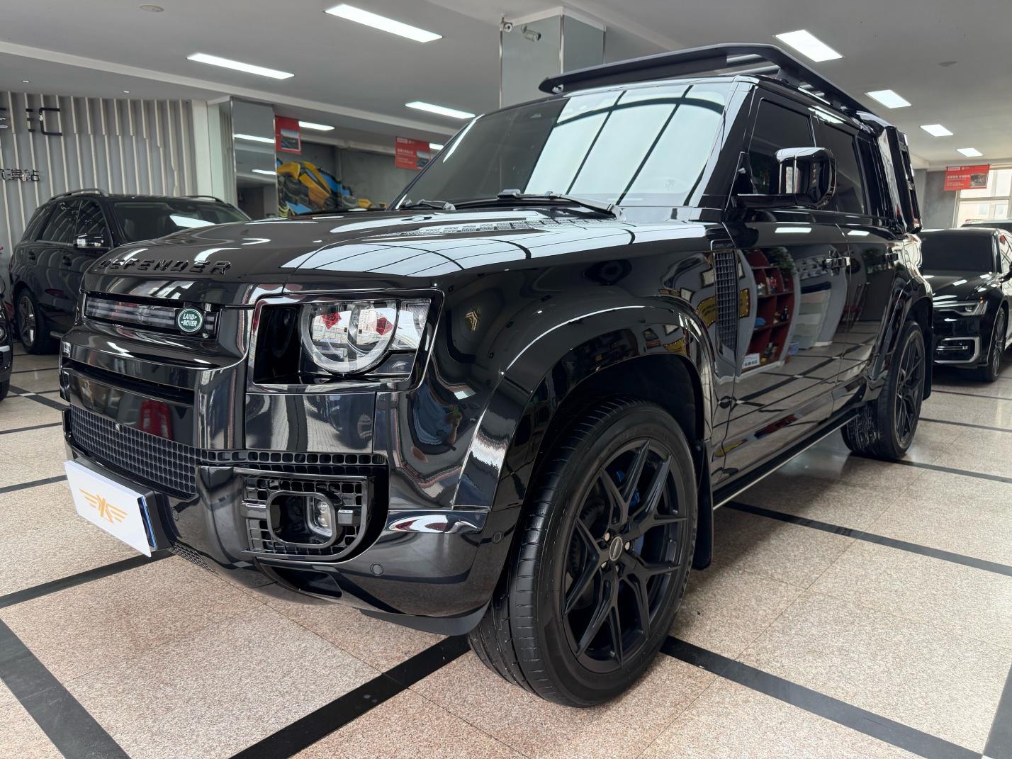 Land Rover Defender 2023, 3 л, автомат, полный, пробег 79 000 км — авто из Китая с пробегом