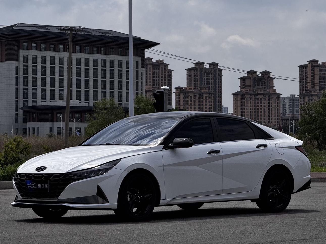 Hyundai Elantra 2022, 1.5 л, вариатор (CVT), передний, пробег 43 900 км — авто из Китая с пробегом