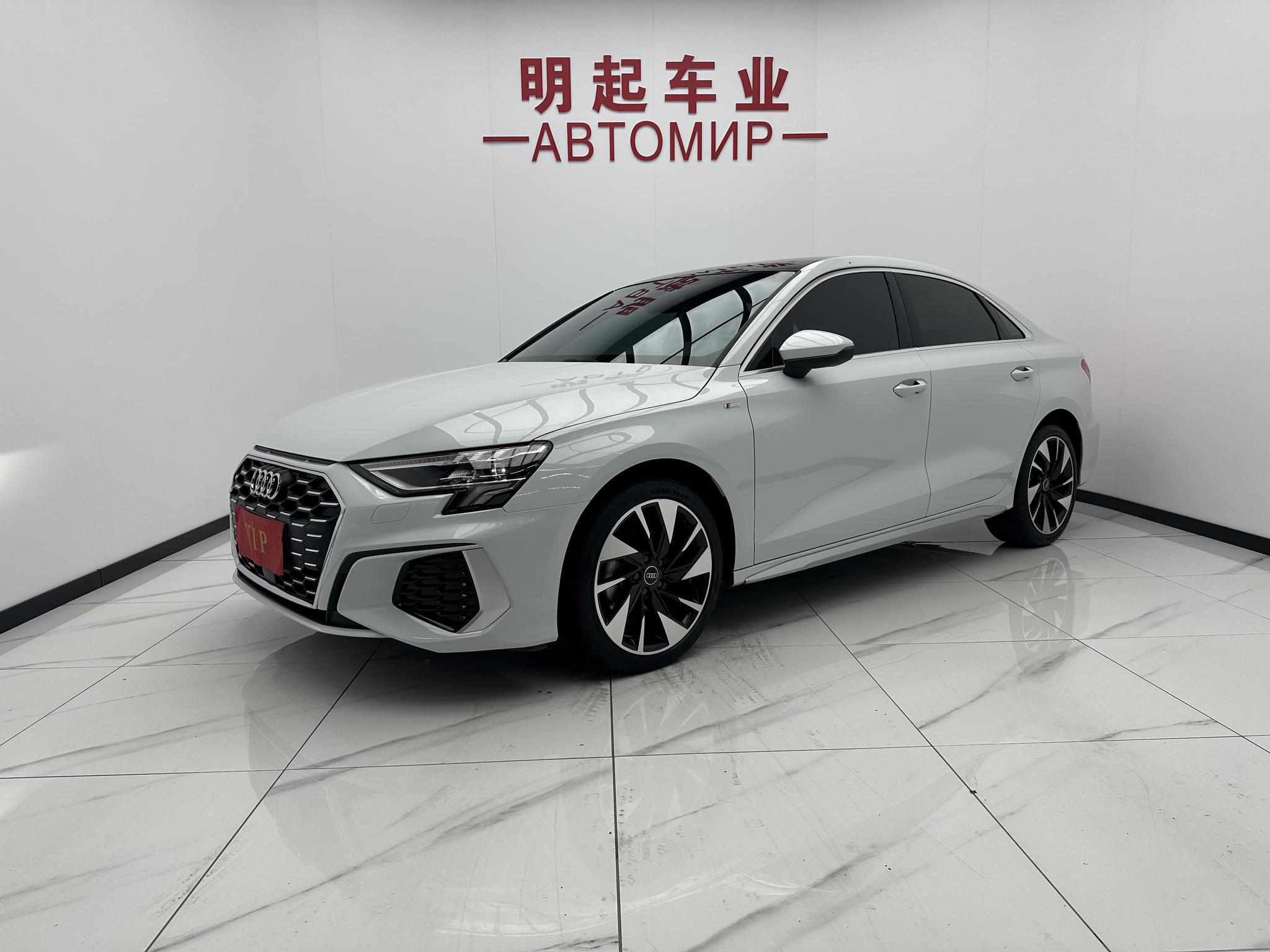 Audi A3 2022, 1.4 л турбо, робот (DCT), передний, пробег 25 000 км — авто из Китая с пробегом