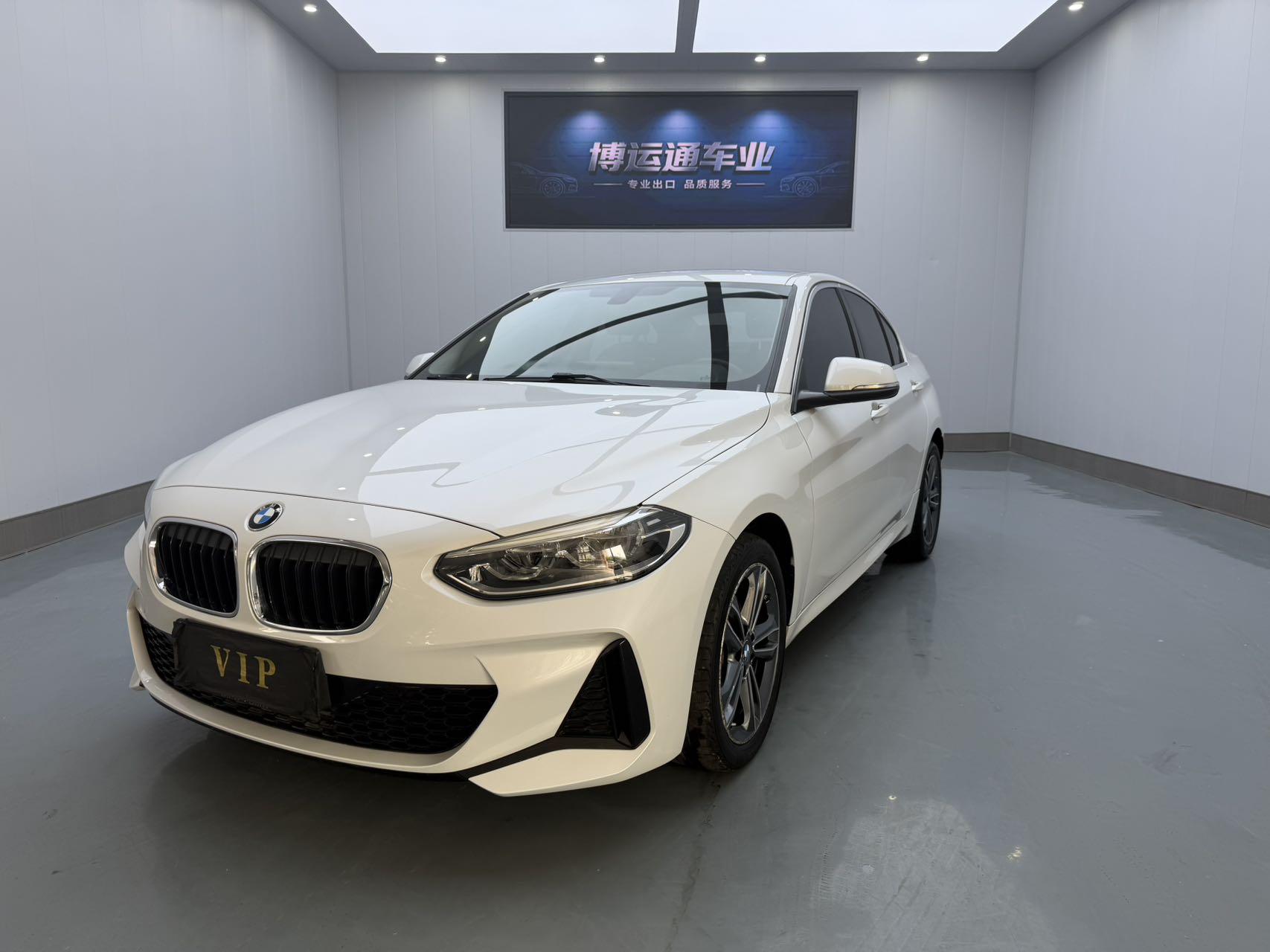 BMW 1 Series 2021, 1.5 л турбо, робот (DCT), передний, пробег 63 000 км — авто из Китая с пробегом