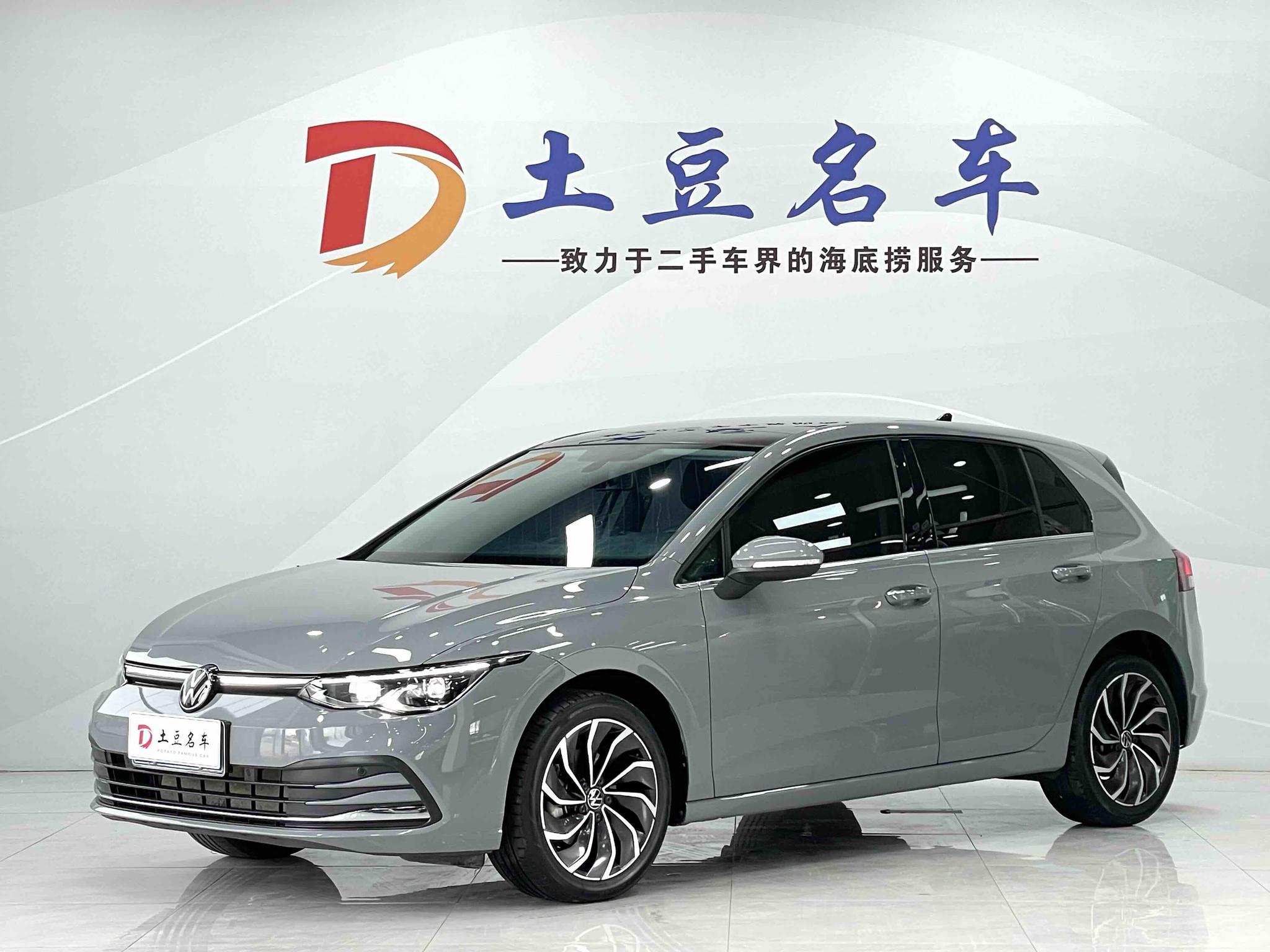 Volkswagen Golf 2021, 1.4 л турбо, робот (DCT), передний, пробег 33 100 км — авто из Китая с пробегом
